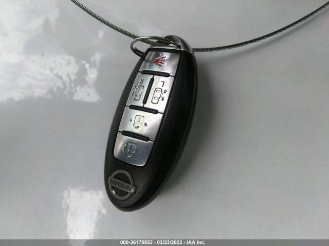JN8AE2KP7F9124819 Nissan Quest Sv