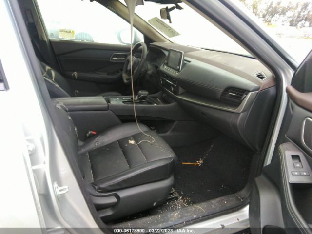5N1AT3BA8MC816943 Nissan ROGUE SV
