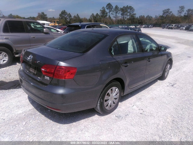 3VW2K7AJ5EM226863 Volkswagen Jetta Sedan S