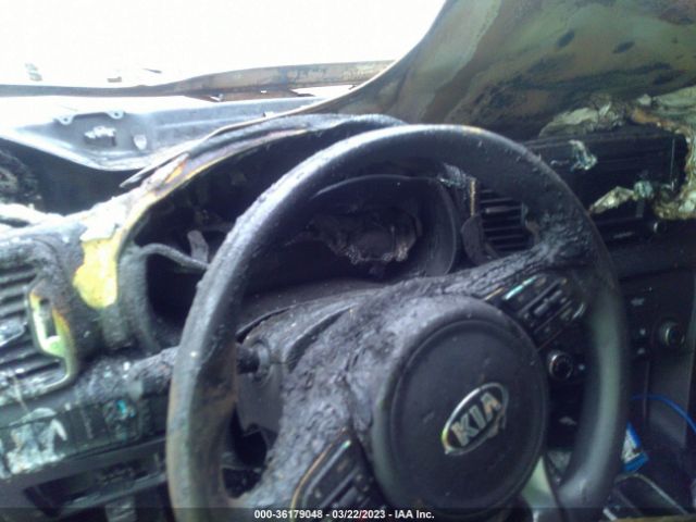 KNDPMCAC4H7273782 KIA Sportage Lx