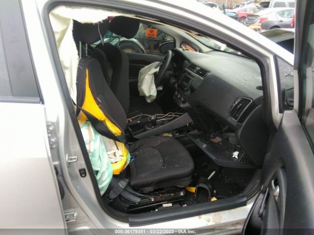 KNADM4A3XG6621935 KIA RIO LX