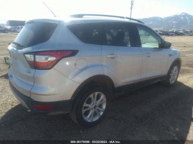 1FMCU9GD1JUA73351 Ford ESCAPE SE
