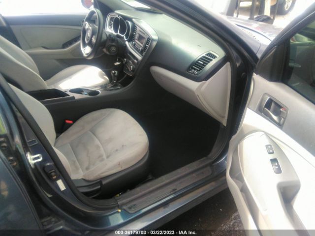 KNAGM4A74F5615598 KIA Optima Lx