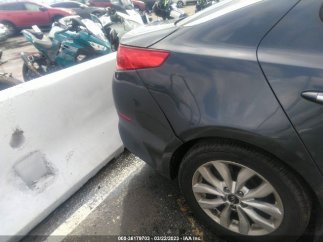 KNAGM4A74F5615598 KIA Optima Lx