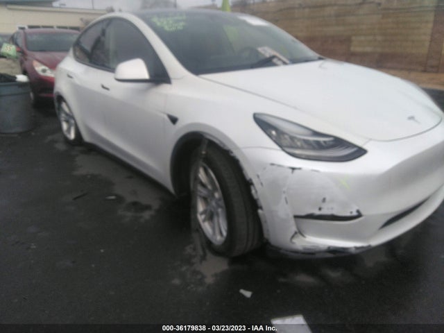 Tesla Model Y Long Range 2021 5YJYGDEE9MF094994 Image 8