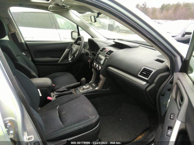 JF2SJAGC3HH496891 Subaru Forester Premium