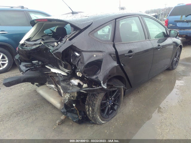 Ford FOCUS SE 2015 1FADP3K22FL367850 Image 4