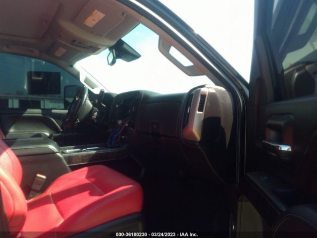 1GT120E82FF563876 GMC Sierra 2500hd Denali