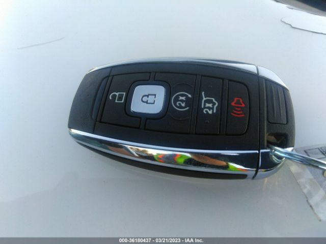 5LMCJ2C90KUL30483 Lincoln MKC SELECT