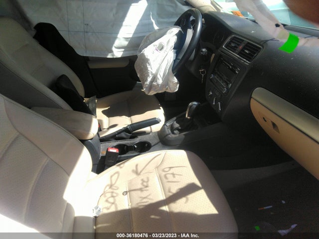 3VWD17AJ0EM380540 Volkswagen Jetta Sedan Se W/connectivity