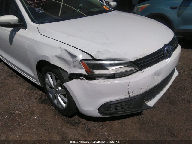 3VWD17AJ0EM380540 Volkswagen Jetta Sedan Se W/connectivity