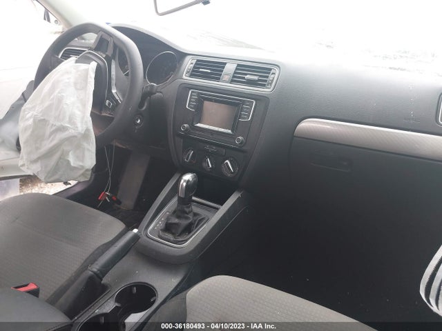 3VW2B7AJ8JM245062 Volkswagen Jetta 1.4t S