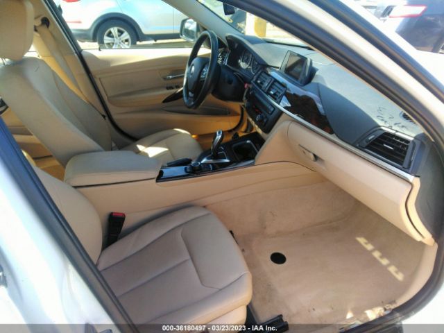 WBA3B1C51FK135700 BMW 3 Series 320i