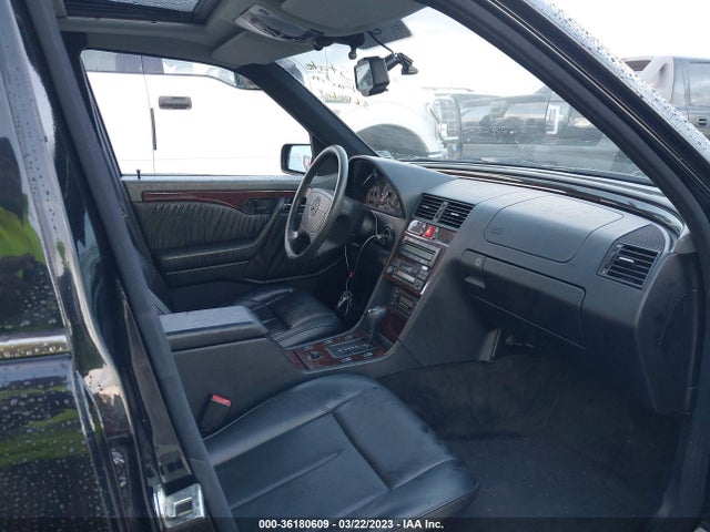1996 MERCEDES-BENZ C 280 VIN: WDBHA28E9TF449902