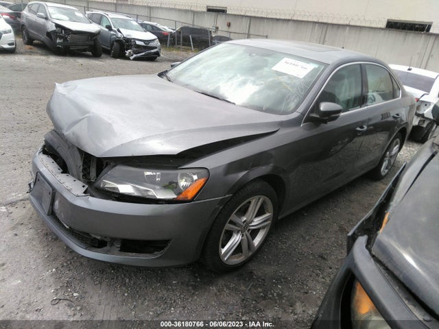 1VWBV7A31FC038319 Volkswagen Passat 2.0l Tdi Se W/sunroof