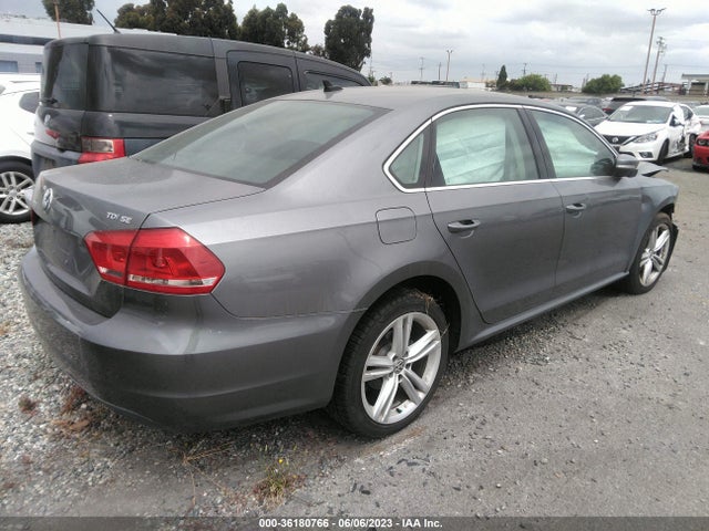 1VWBV7A31FC038319 Volkswagen Passat 2.0l Tdi Se W/sunroof