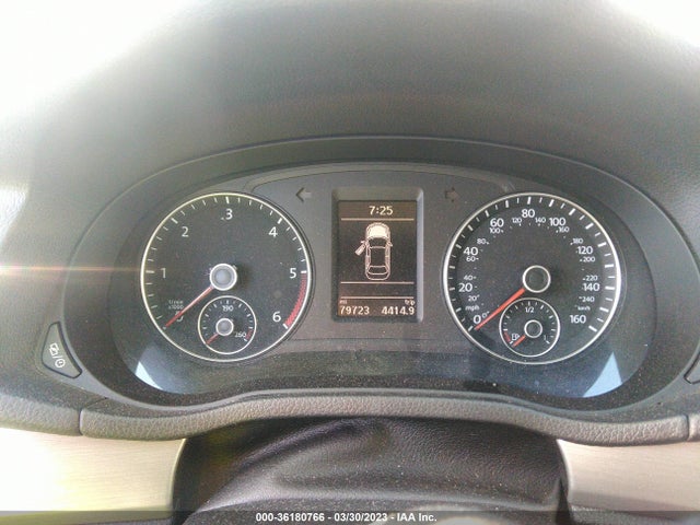 1VWBV7A31FC038319 Volkswagen Passat 2.0l Tdi Se W/sunroof