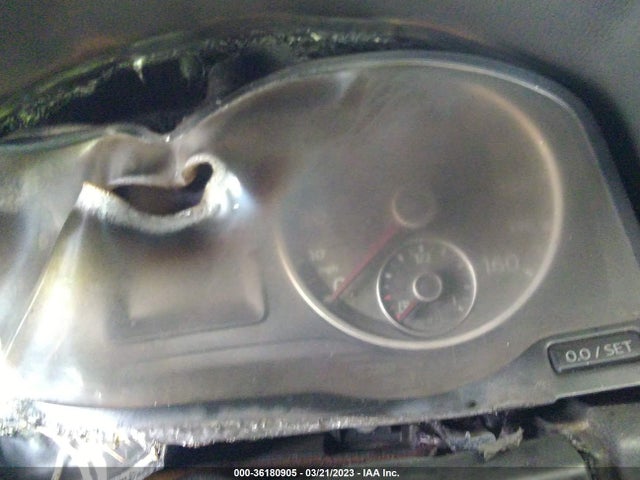 2011 VOLKSWAGEN TIGUAN SE W/SUNROOF & NAVI VIN: WVGAV7AX3BW530551