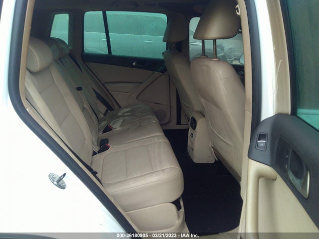 2011 VOLKSWAGEN TIGUAN SE W/SUNROOF & NAVI VIN: WVGAV7AX3BW530551