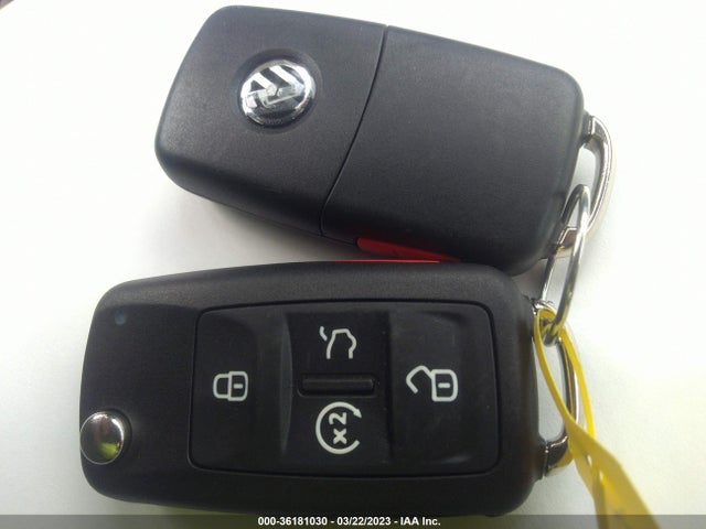 1VWCT7A39HC077561 Volkswagen Passat 1.8t Sel Premium