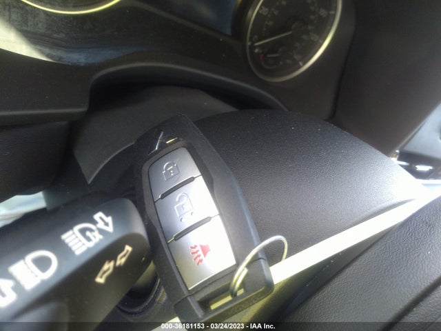 JA4J4TA84NZ050024 Mitsubishi Outlander Es