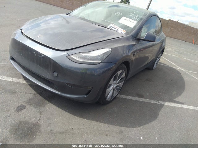 Tesla Model Y Long Range 2021 5YJYGDEE7MF304475 Image 2
