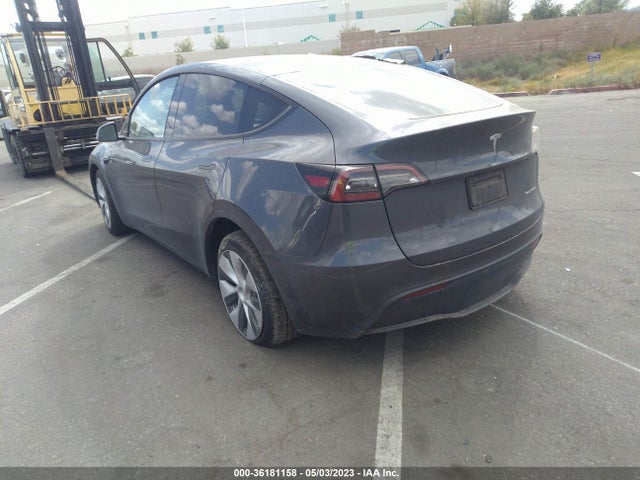 Tesla Model Y Long Range 2021 5YJYGDEE7MF304475 Image 4