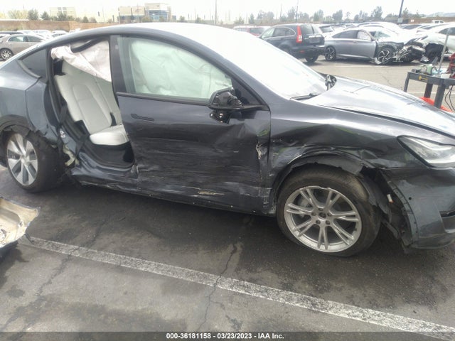 Tesla Model Y Long Range 2021 5YJYGDEE7MF304475 Image 7