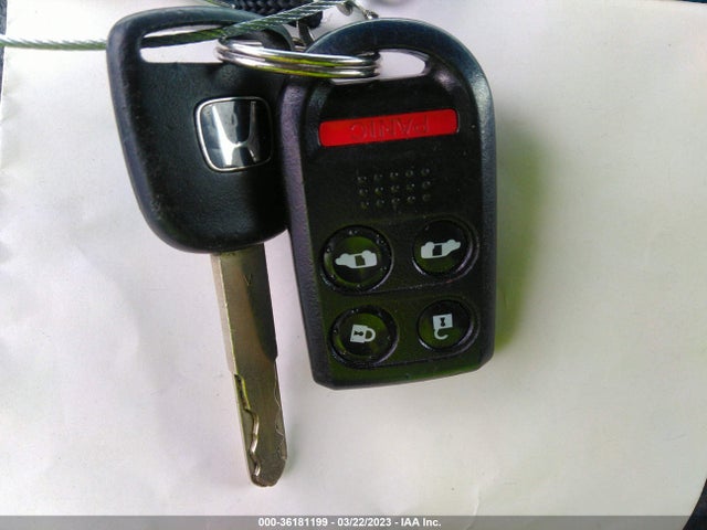 2006 HONDA ODYSSEY EX-L VIN: 5FNRL38616B452123