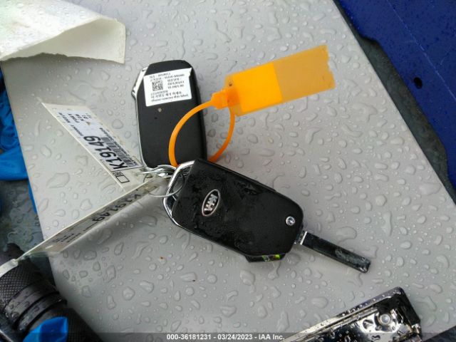 3KPF24AD8ME385804 KIA Forte Lxs