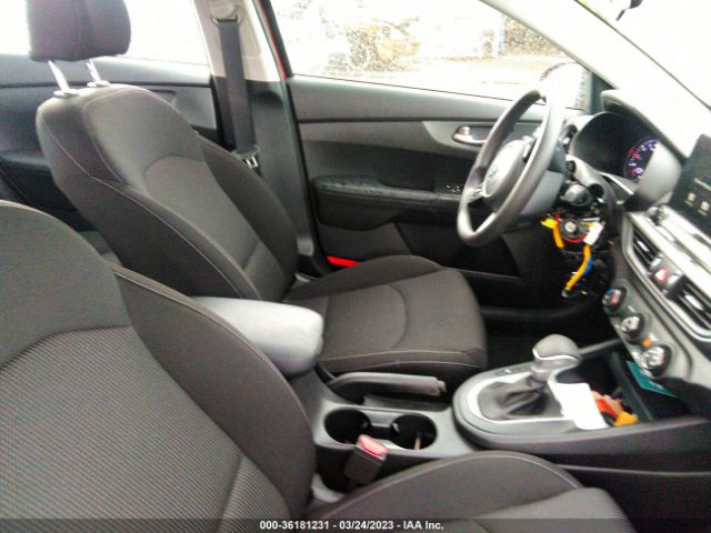 3KPF24AD8ME385804 KIA Forte Lxs