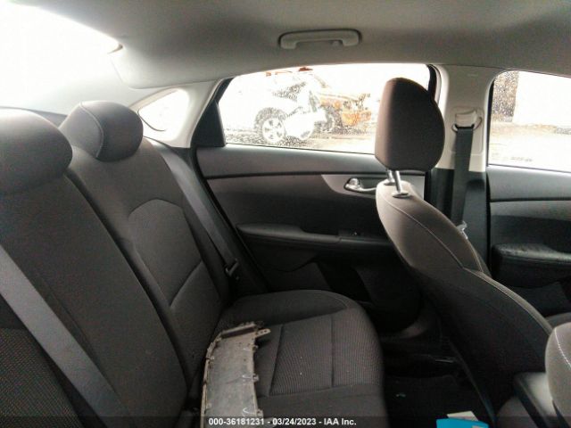 3KPF24AD8ME385804 KIA Forte Lxs