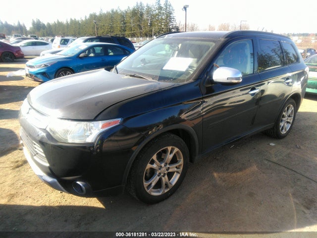 JA4AZ3A33FZ004921 Mitsubishi Outlander Se