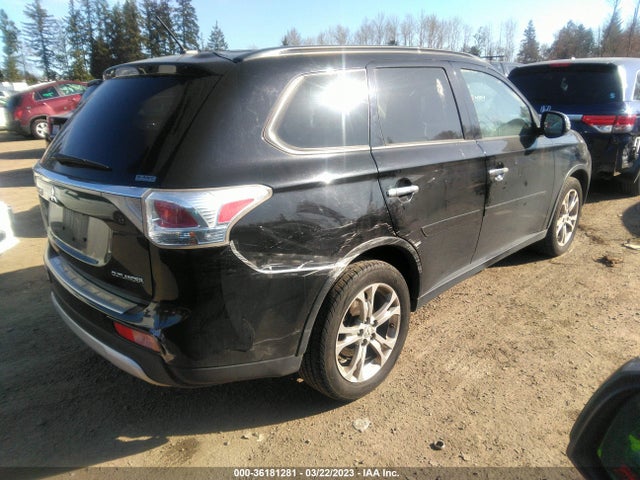 JA4AZ3A33FZ004921 Mitsubishi Outlander Se