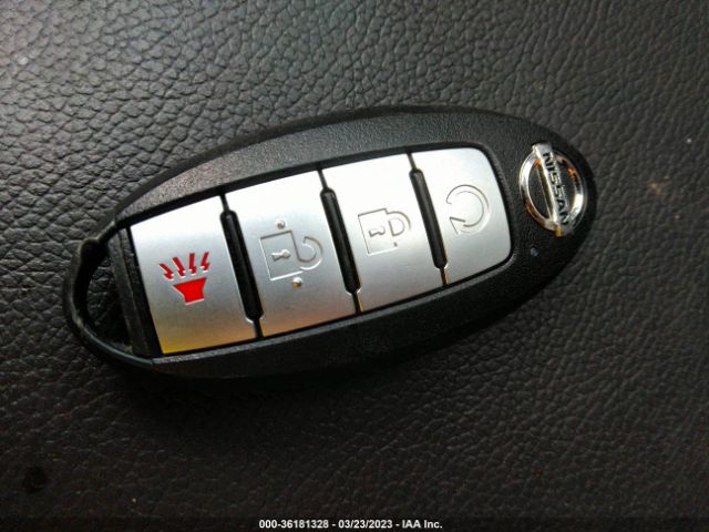 3N1CP5CU4KL527553 Nissan KICKS SR