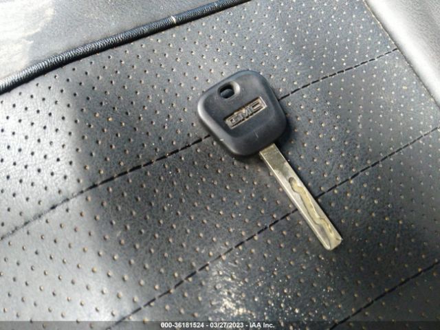 1GT12ZE82FF681477 GMC Sierra 2500hd Slt