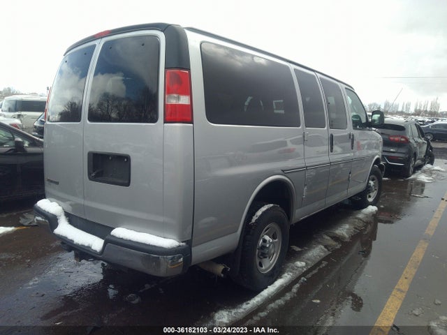 Chevrolet Express Passenger Lt 2018 1GAZGMFG7J1283810 Image 4