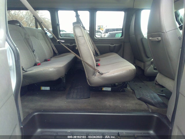 Chevrolet Express Passenger Lt 2018 1GAZGMFG7J1283810 Image 8