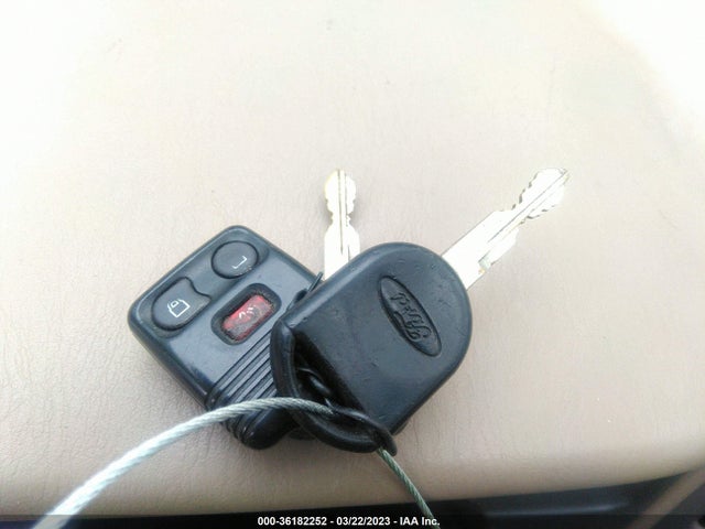 2007 FORD ESCAPE XLT VIN: 1FMCU03197KA51884