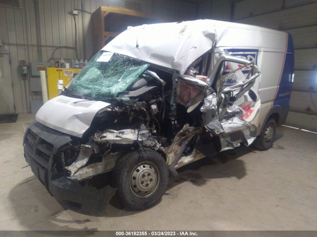 RAM Promaster Cargo Van 2018 3C6TRVCG2JE118849 Image 2