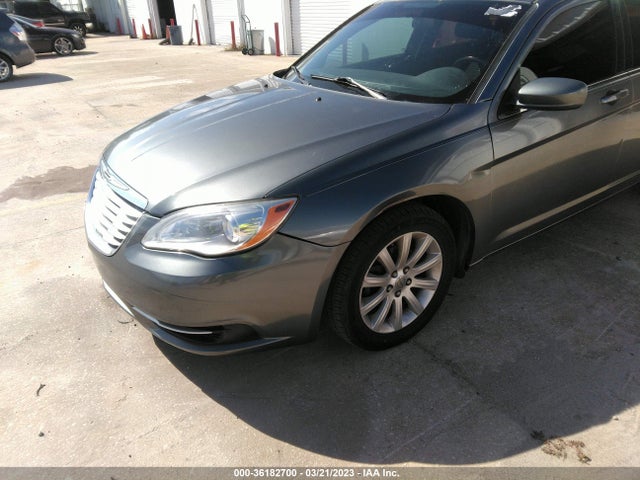 Chrysler 200 Touring 2013 1C3CCBBG0DN559992 Image 6
