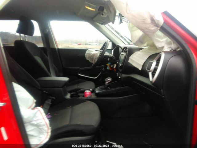 KNDJ23AU6L7121922 KIA SOUL LX