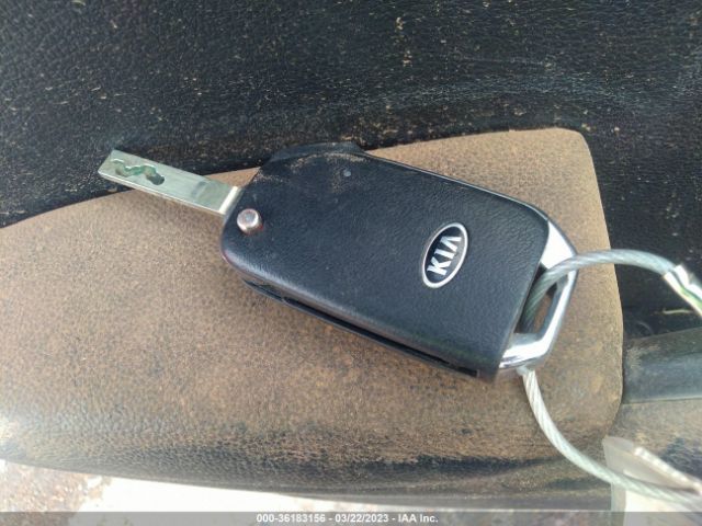 KNDJ23AU6M7748136 KIA SOUL S