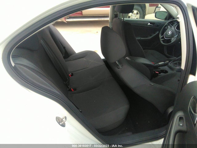 3VW2K7AJXFM418829 Volkswagen Jetta Sedan 2.0l S