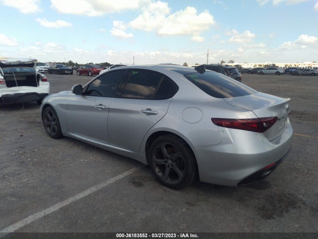 2017 Alfa Romeo Giulia, VIN: ZARFAEBN3H7547849