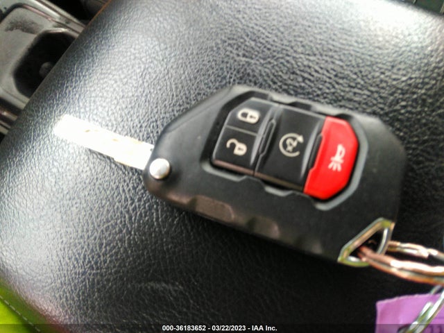 1C4HJXDGXKW662104 Jeep Wrangler Unlimited Sport S