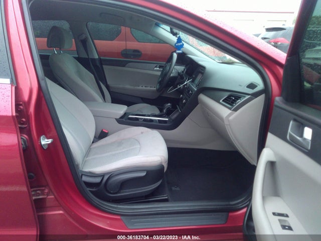 2016 HYUNDAI SONATA 2.4L SE VIN: 5NPE24AFXGH327013