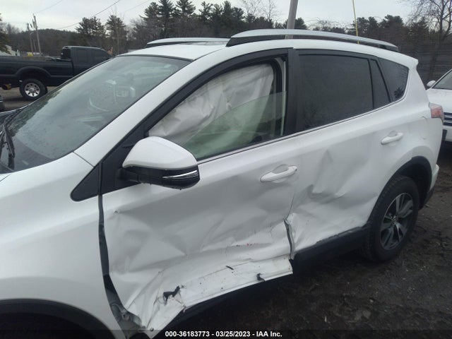 2016 TOYOTA RAV4 XLE VIN: JTMRFREV3GJ100595