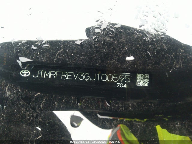 2016 TOYOTA RAV4 XLE VIN: JTMRFREV3GJ100595