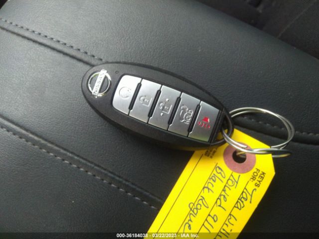 KNMAT2MVXKP554556 Nissan ROGUE SV